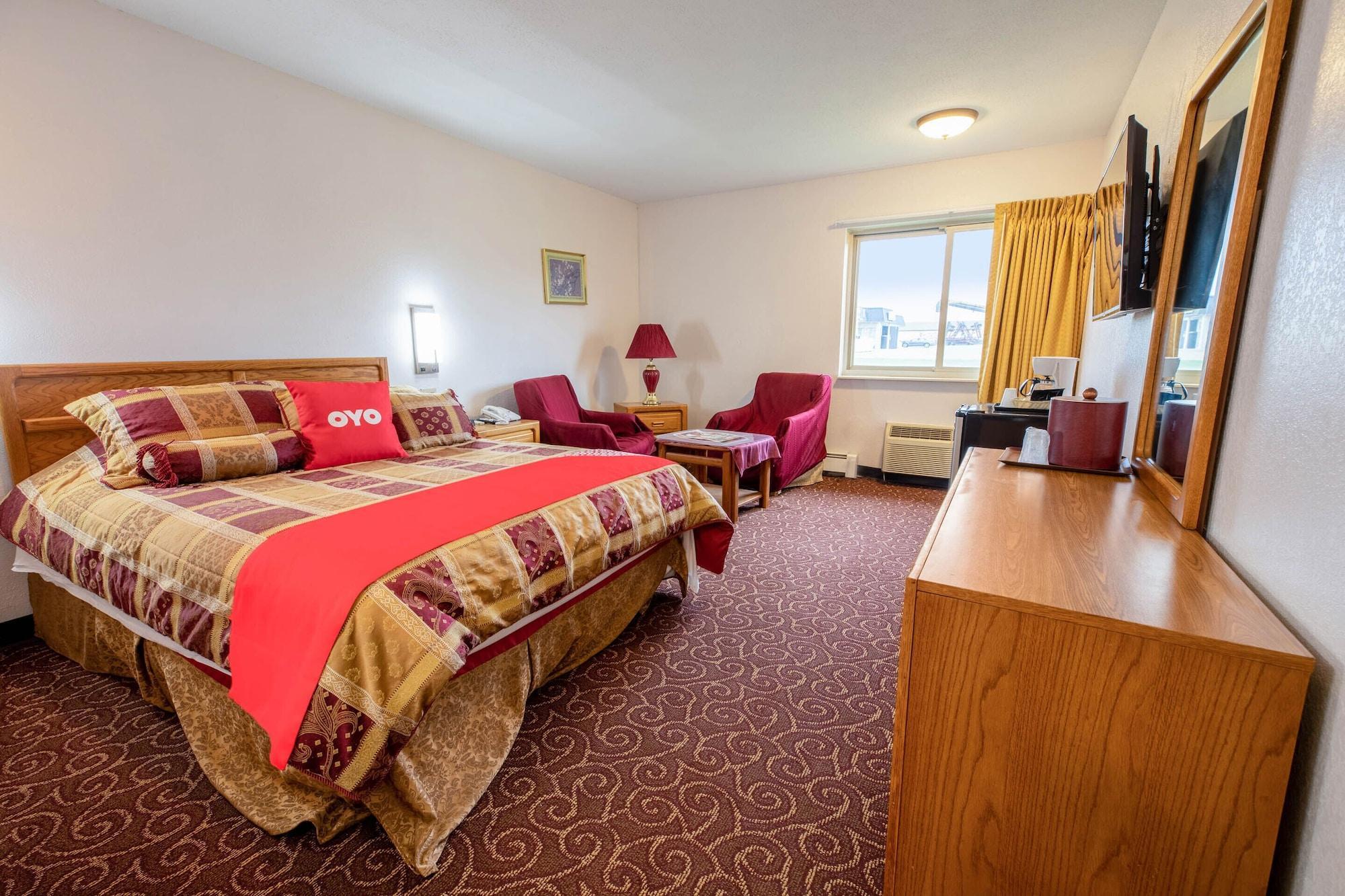 Oyo Hotel Chesaning Route 52 & Hwy 57 מראה חיצוני תמונה